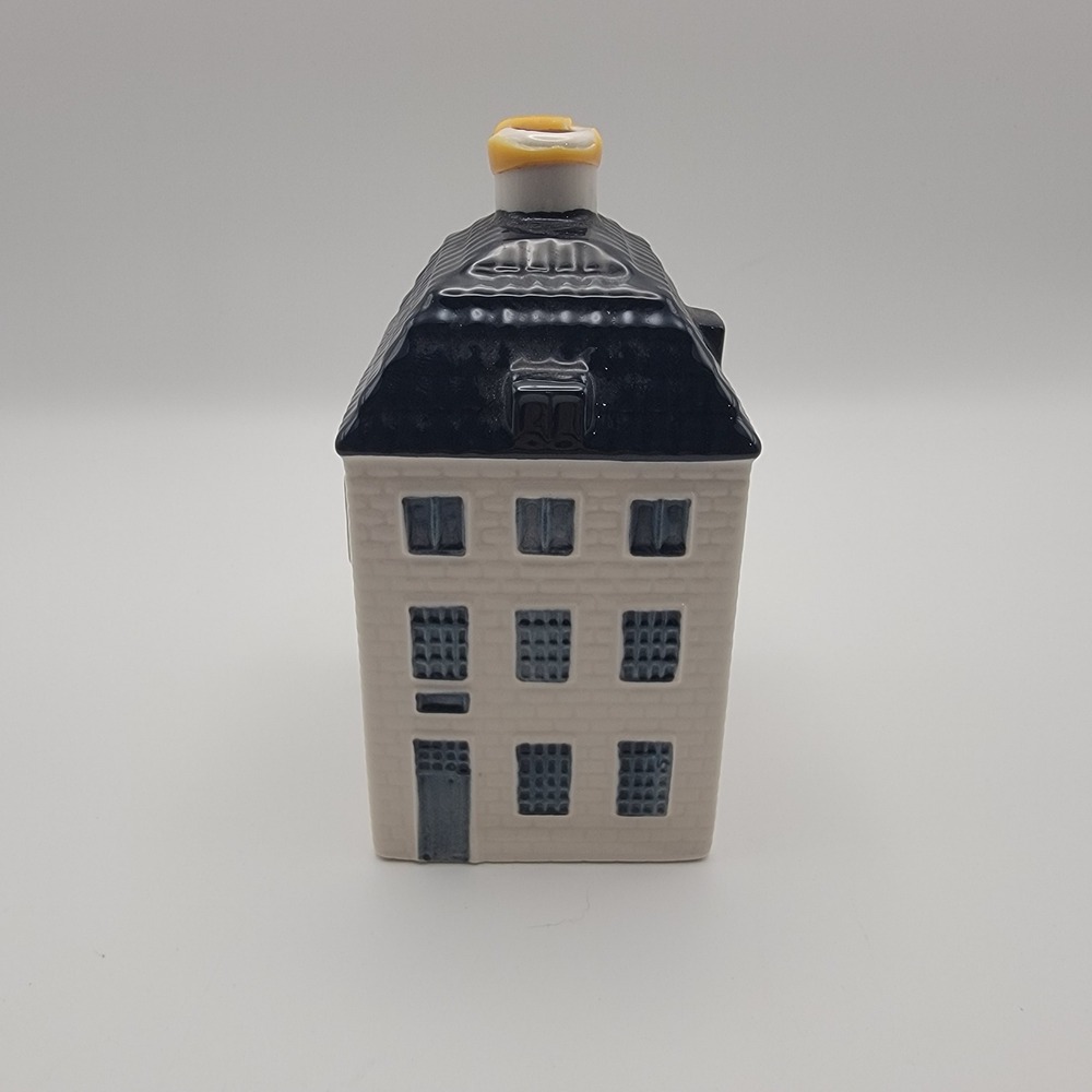 KLM Bols Blue Delft Dutch House 55 Bottle Miniature 2009 Ceramic Empty